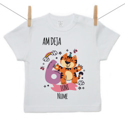 Tricou cu mânecă scurtă Am deja 6 luni cu un animăluț