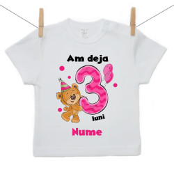 Tricou cu mânecă scurtă Am deja 3 luni cu ursuleț și nume copil Fetiță