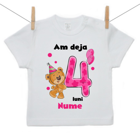 Tricou cu mânecă scurtă Am deja 4 luni cu ursuleț și numele bebelușului Fetiță Tricou cu mânecă scurtă Am deja 4 luni cu ursuleț și numele bebelușului Fetiță