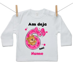 Tricou cu mânecă lungă Am deja 6 luni cu Ursuleț și numele copilului Fetiță