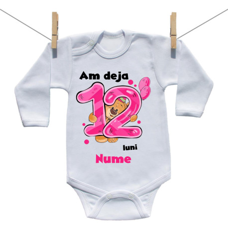 Body cu mânecă lungă Am deja 12 luni cu Ursuleț și numele copilului Fetiță Body cu mânecă lungă Am deja 12 luni cu Ursuleț și numele copilului Fetiță