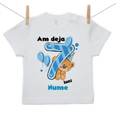 Tricou cu mânecă scurtă Am deja 7 luni cu ursuleț și numele copilului Băiat Tricou cu mânecă scurtă Am deja 7 luni cu ursuleț și numele copilului Băiat