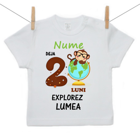 Tricou cu mânecă scurtă Deja 2 luni explorez lumea Tricou cu mânecă scurtă Deja 2 luni explorez lumea